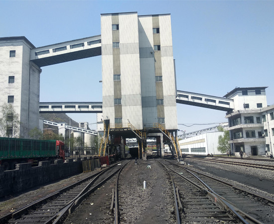 快速定量装车系统是将物料按设定的重量连续地自动称量